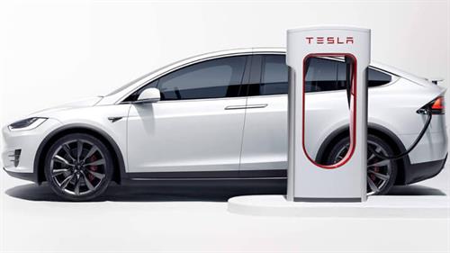 Tesla屯門V3超級充電站正式投⼊服務