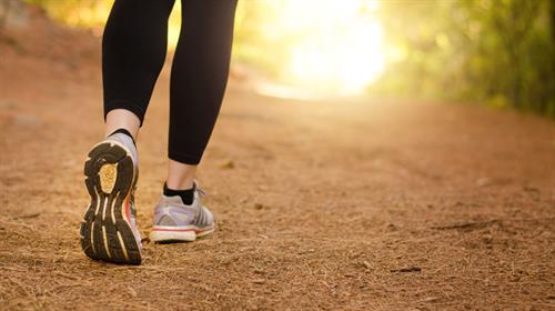 研究: 早上散步比晚間散步有更多心血管益處  散步時間是關鍵